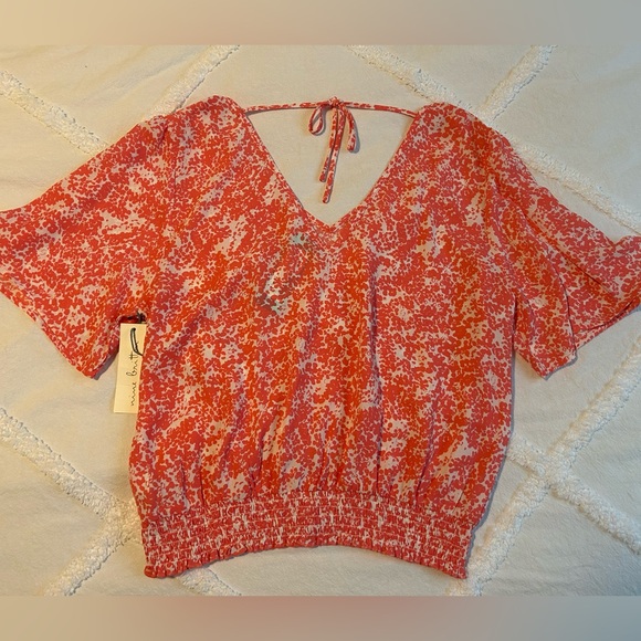 NWT Smocked Bottom Cropped Blouse - Picture 6 of 10
